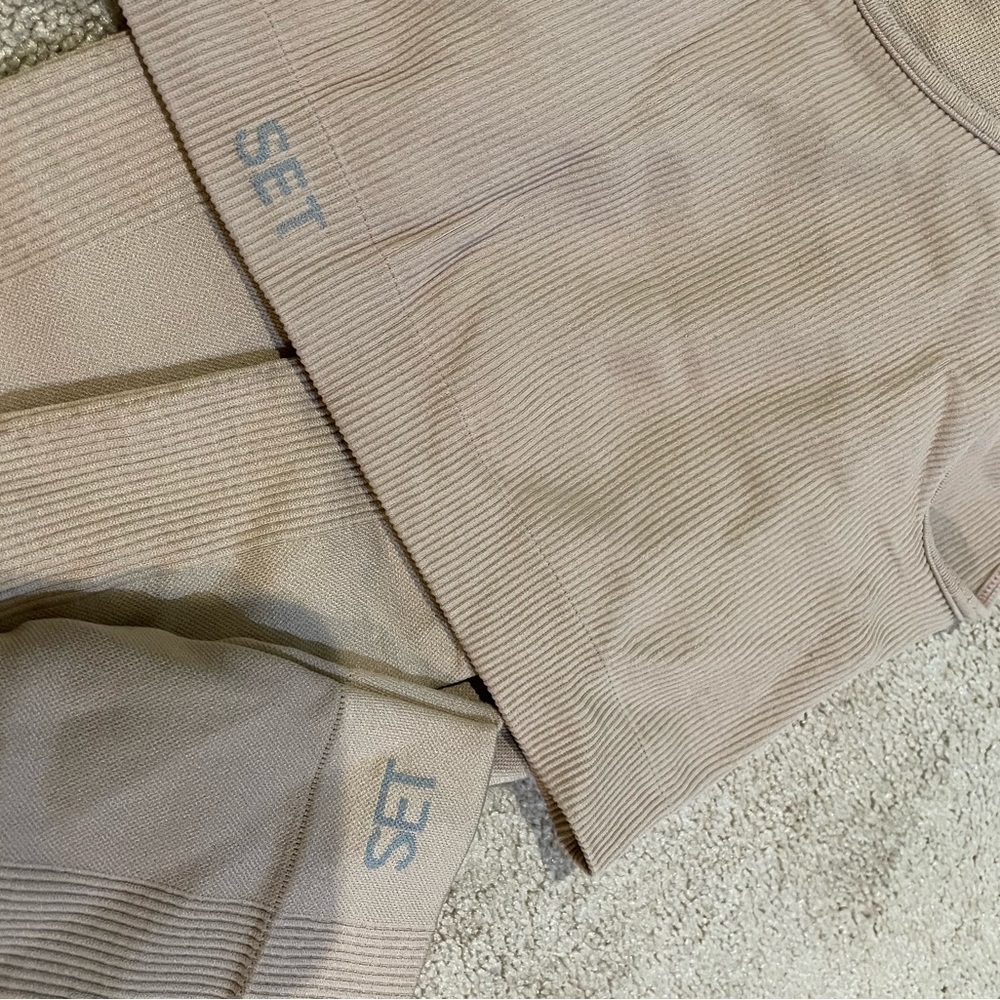 SET ACTIVE- SCULPTFLEX SQUARE NECK BRA + LEGGINGS